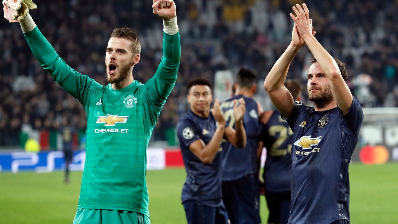 Manchester rivals get big wins in Champions League